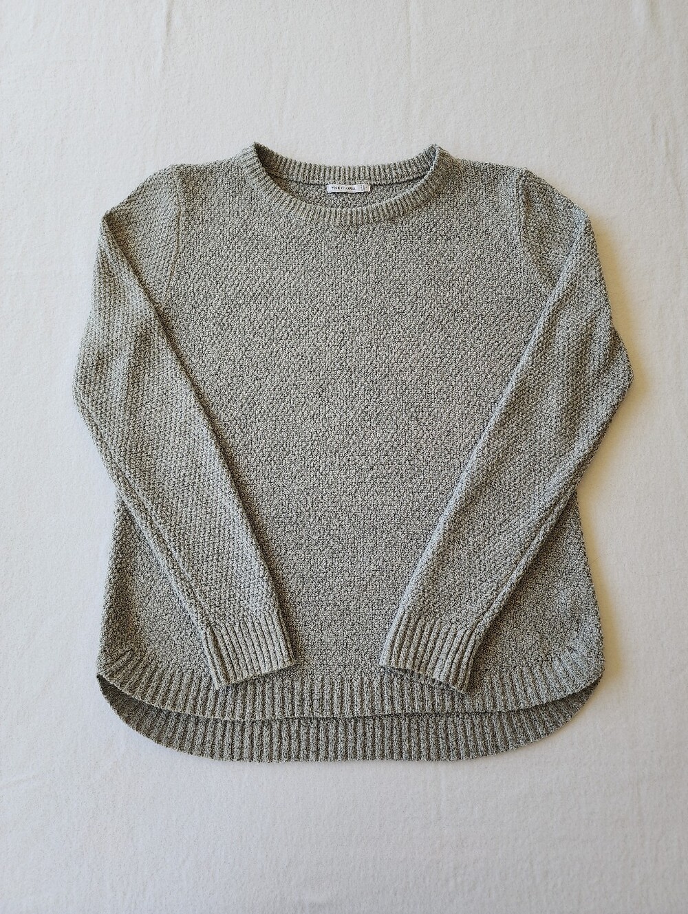 Pink Clover Gray Textured Knit Sweater Curved Hem Cozy Women’s Large